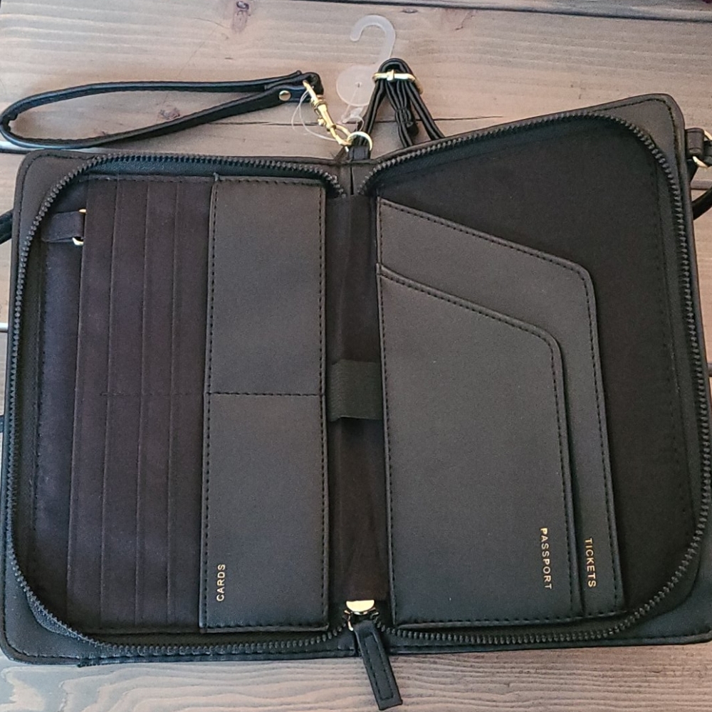 Travel purse